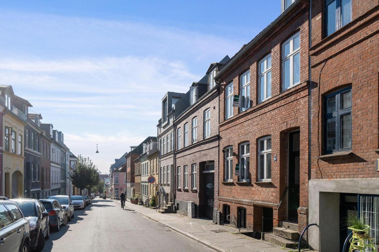 Beautiful Private Apartment, With Garden, Roof Terraze, 150 Square M, 2 Floors, 2 Bedrooms And An Extra Bed In The Livingroom Århus Dış mekan fotoğraf